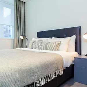 Apartment Native Tower Bridge, London